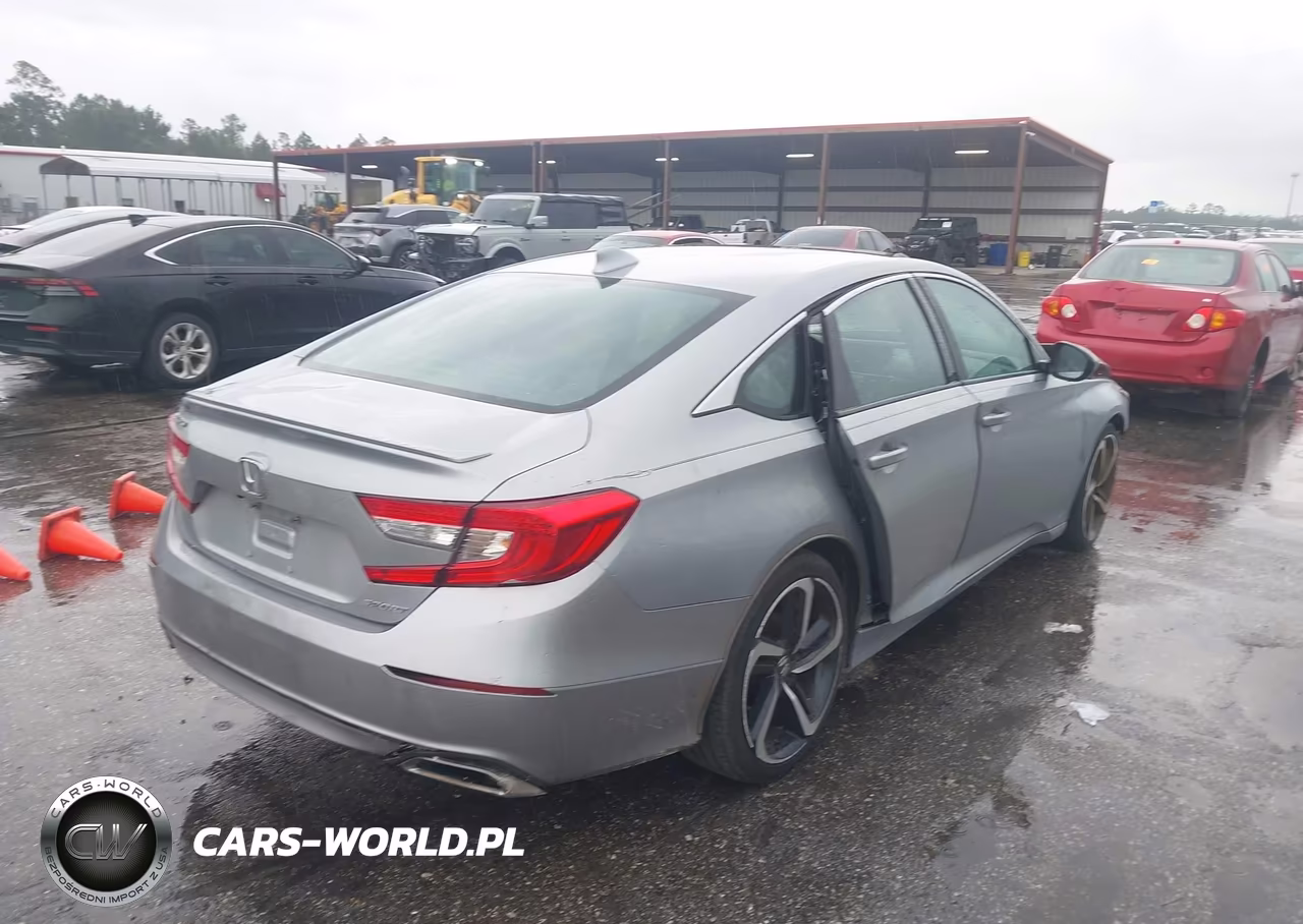 2018 Honda Accord Sport VIN:1HGCV1F30JA223559 - 4