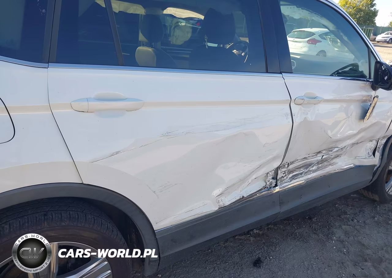 2018 Volkswagen Tiguan Sel Premium VIN:3VV4B7AXXJM077863 - 6
