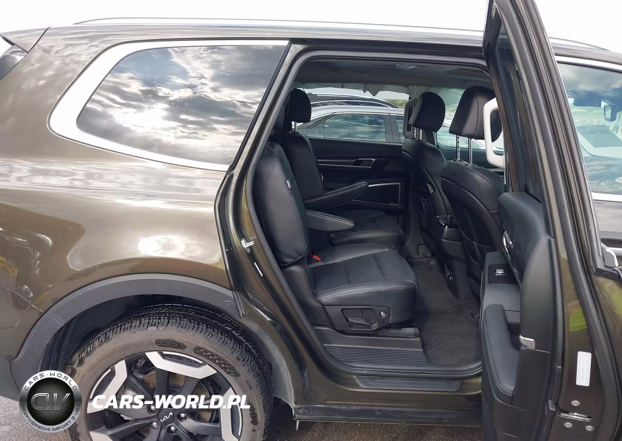 2025 Kia Telluride S VIN:5XYP64GC4SG655070 - 8