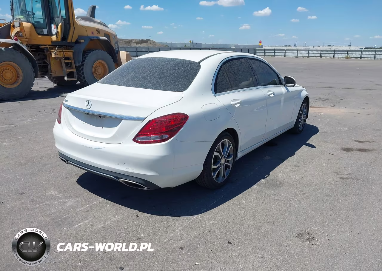 2016 Mercedes-Benz C 300 VIN:55SWF4JB5GU129765 - 4