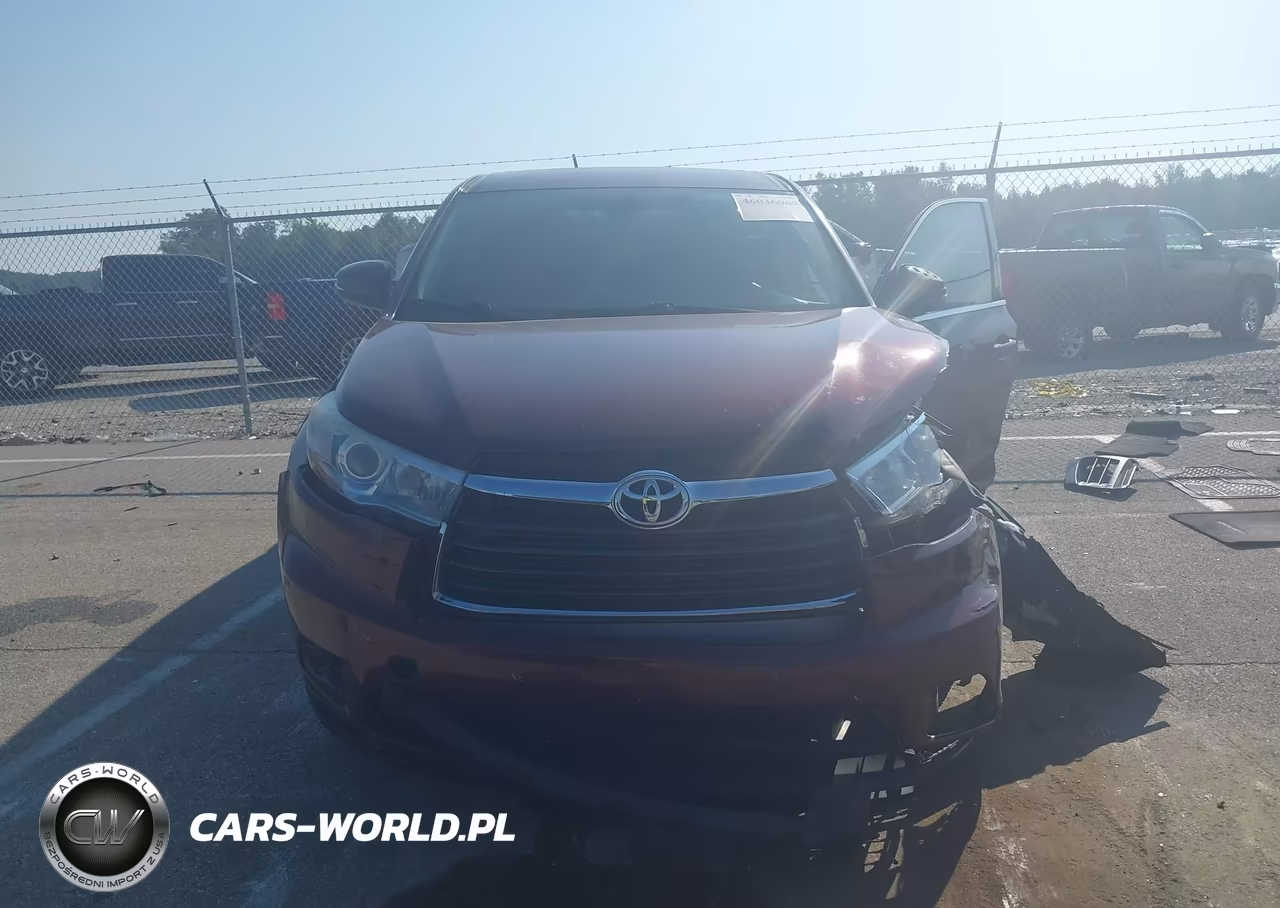 2015 Toyota Highlander Le V6 VIN:5TDBKRFH9FS155270 - 13