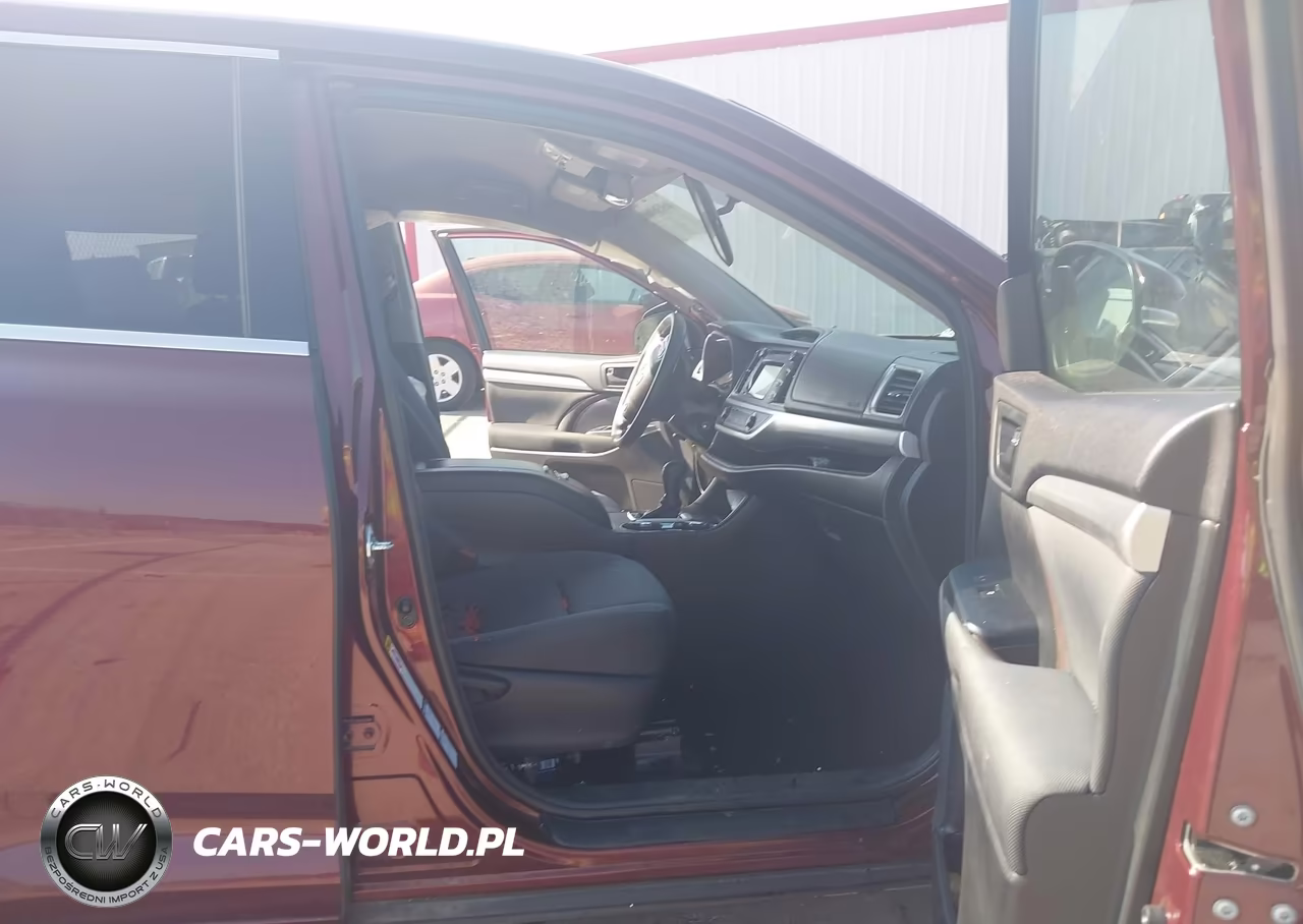 2015 Toyota Highlander Le V6 VIN:5TDBKRFH9FS155270 - 5
