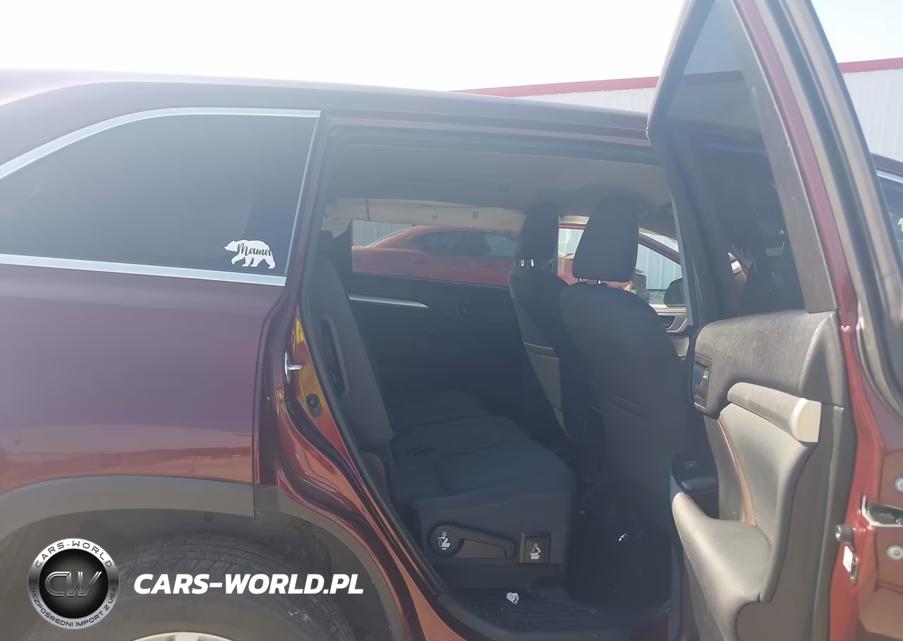 2015 Toyota Highlander Le V6 VIN:5TDBKRFH9FS155270 - 8