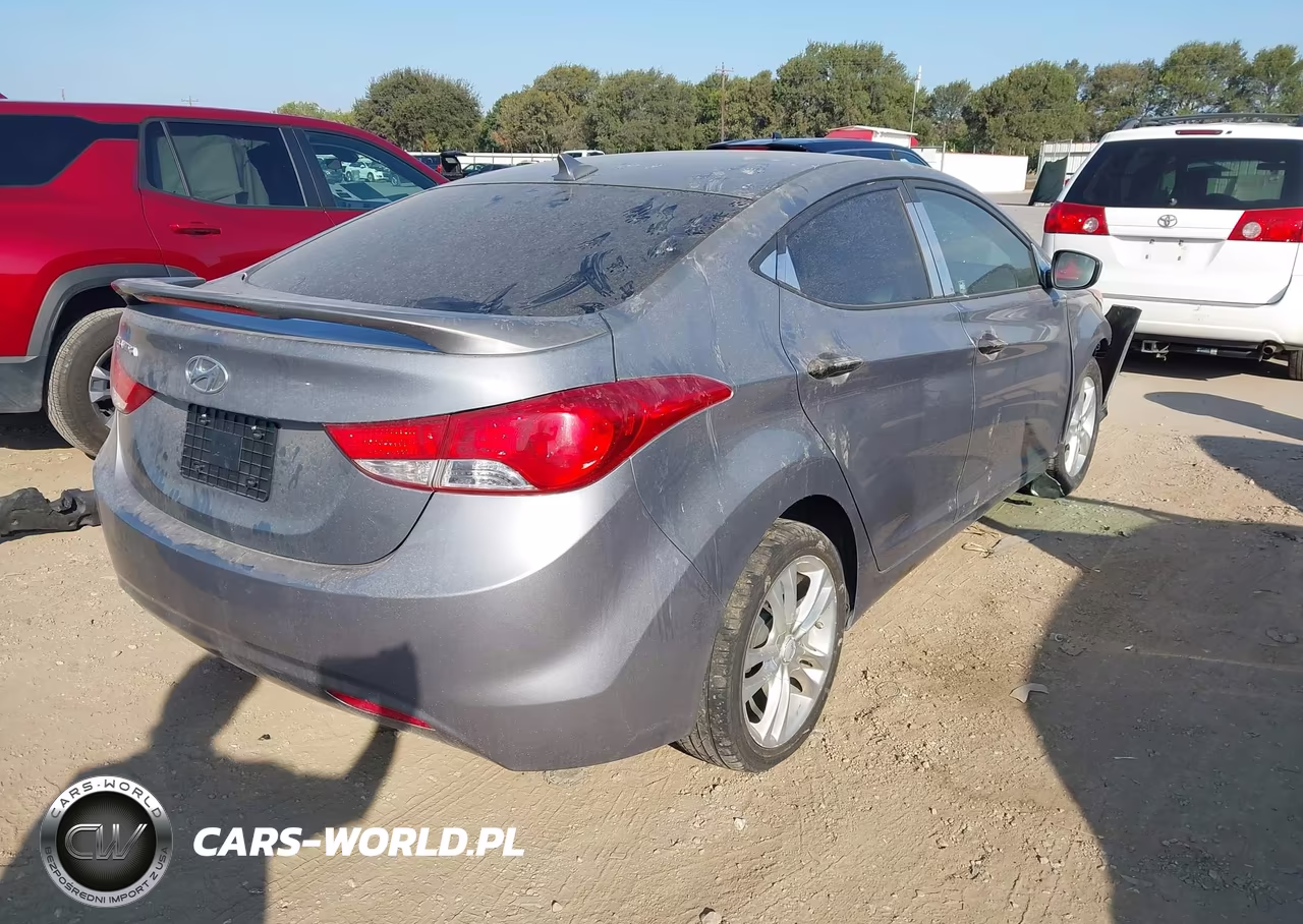 2013 Hyundai Elantra Gls VIN:KMHDH4AE1DU903439 - 4