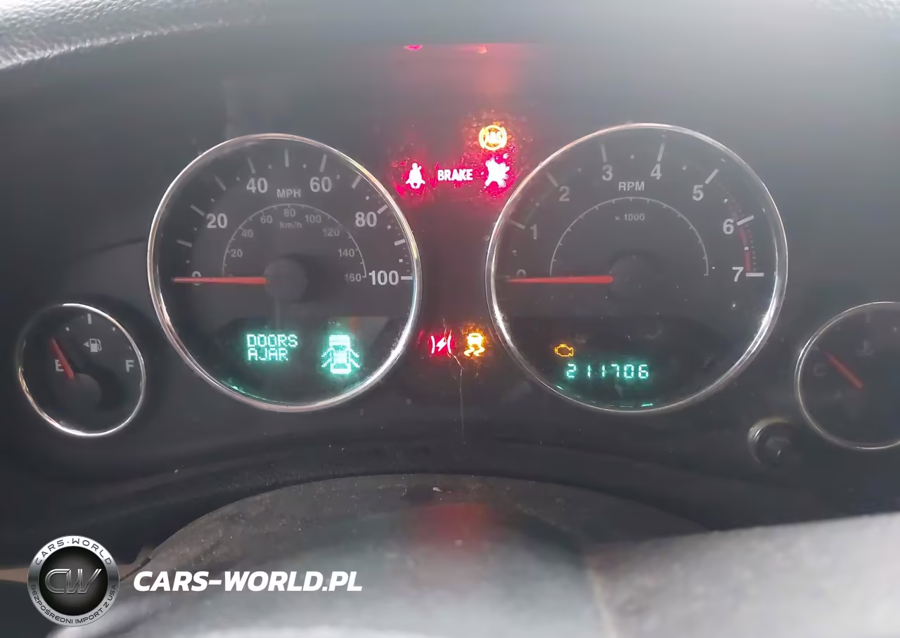2011 Jeep Wrangler Unlimited Sahara VIN:1J4BA5H10BL524812 - 7