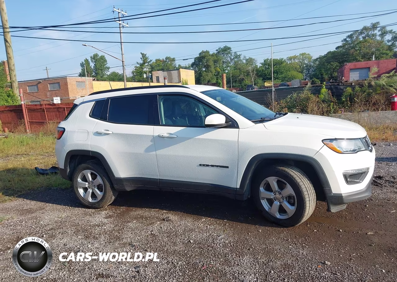2020 Jeep Compass Latitude 4X4 VIN:3C4NJDBB9LT166999 - 13