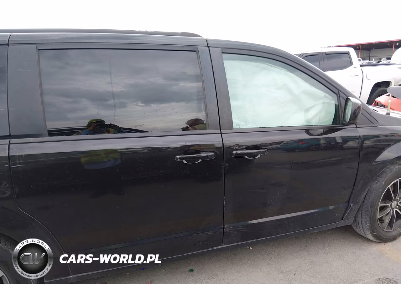 2018 Dodge Grand Caravan Gt VIN:2C4RDGEG9JR248796 - 14
