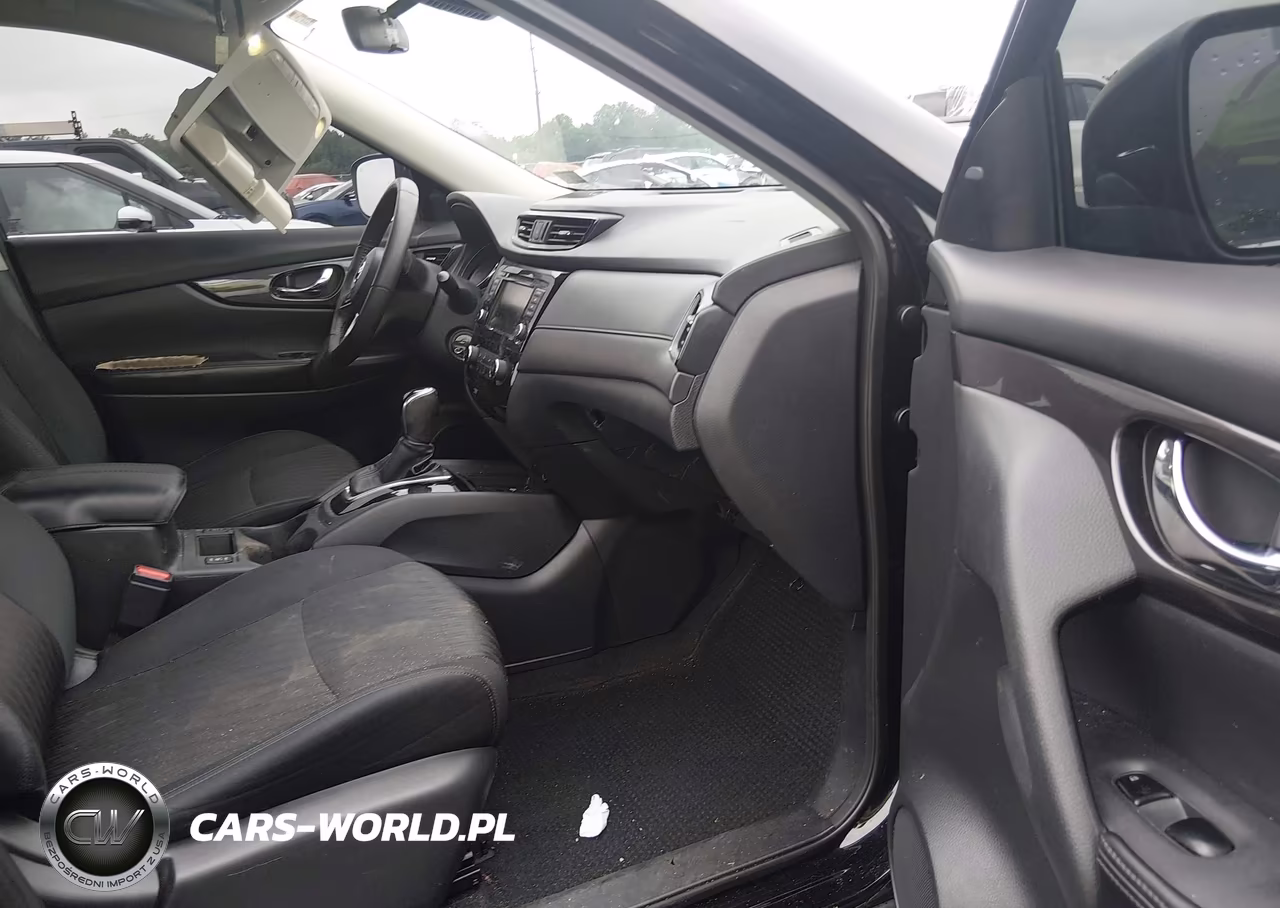 2019 Nissan Rogue S VIN:5N1AT2MT0KC820216 - 5
