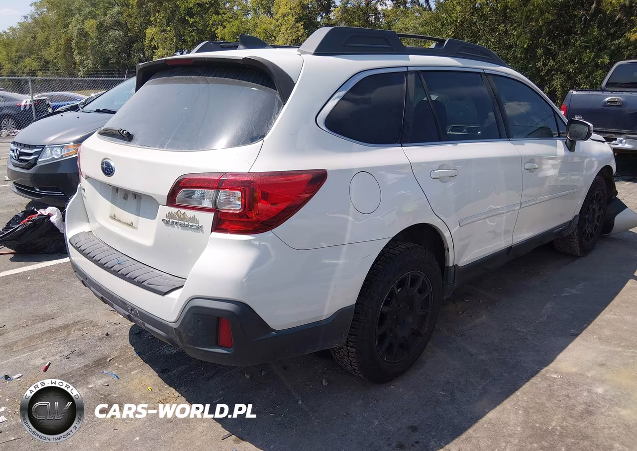 2018 Subaru Outback 2.5I Limited VIN:4S4BSANC9J3227436 - 4