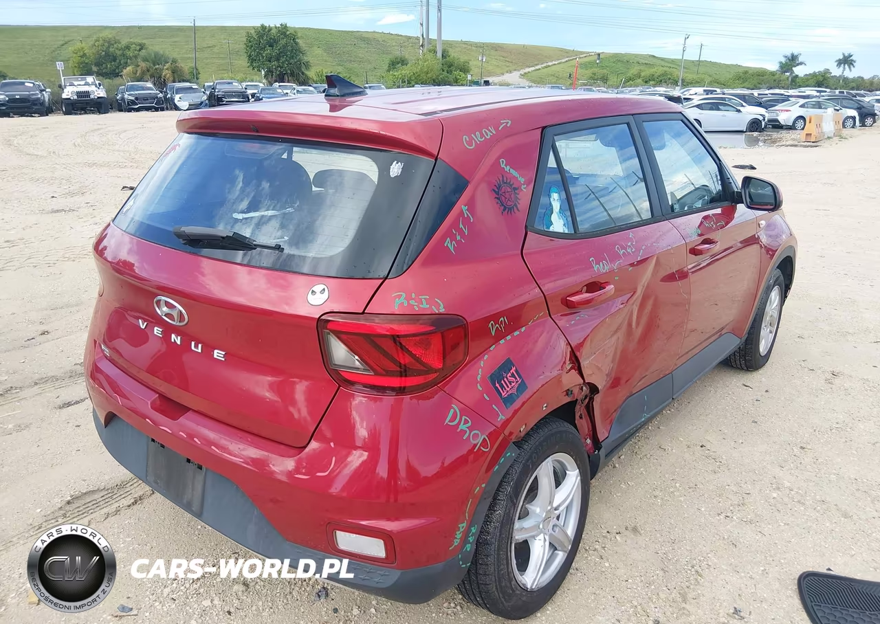 2021 Hyundai Venue Se VIN:KMHRB8A3XMU068051 - 4
