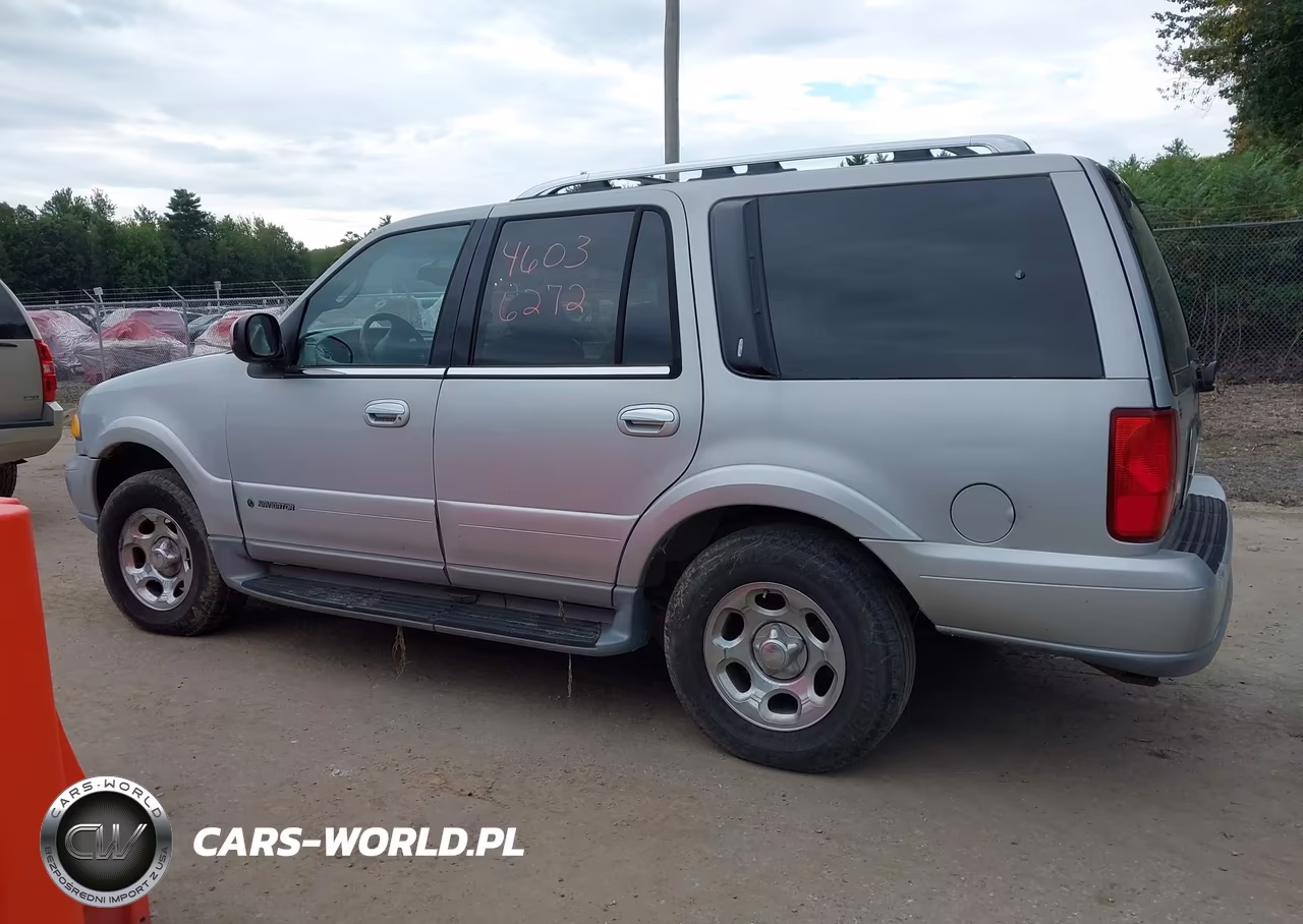 2000 Lincoln Navigator VIN:5LMFU28AXYLJ41345 - 12