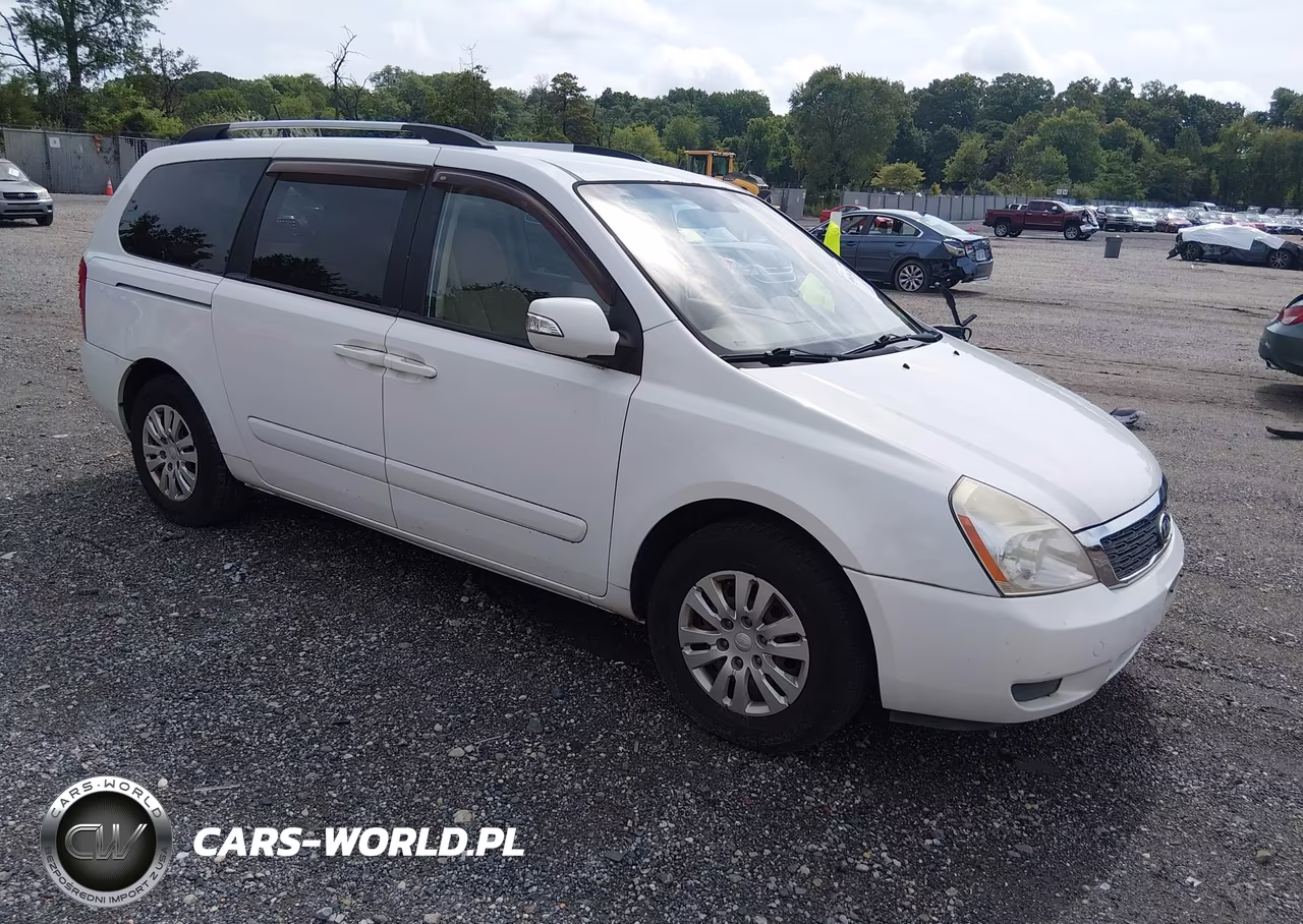 2011 Kia Sedona Lx