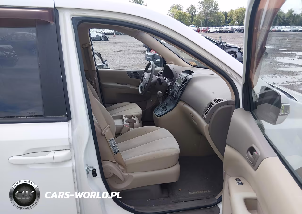 2011 Kia Sedona Lx VIN:KNDMG4C7XB6404601 - 5