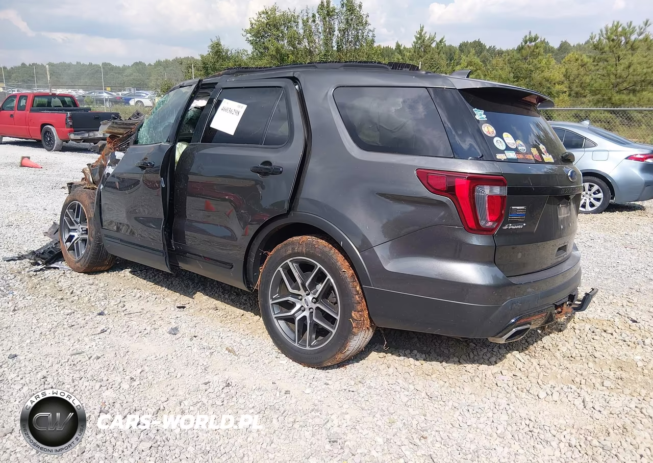 2017 Ford Explorer Sport VIN:1FM5K8GTXHGA86107 - 3