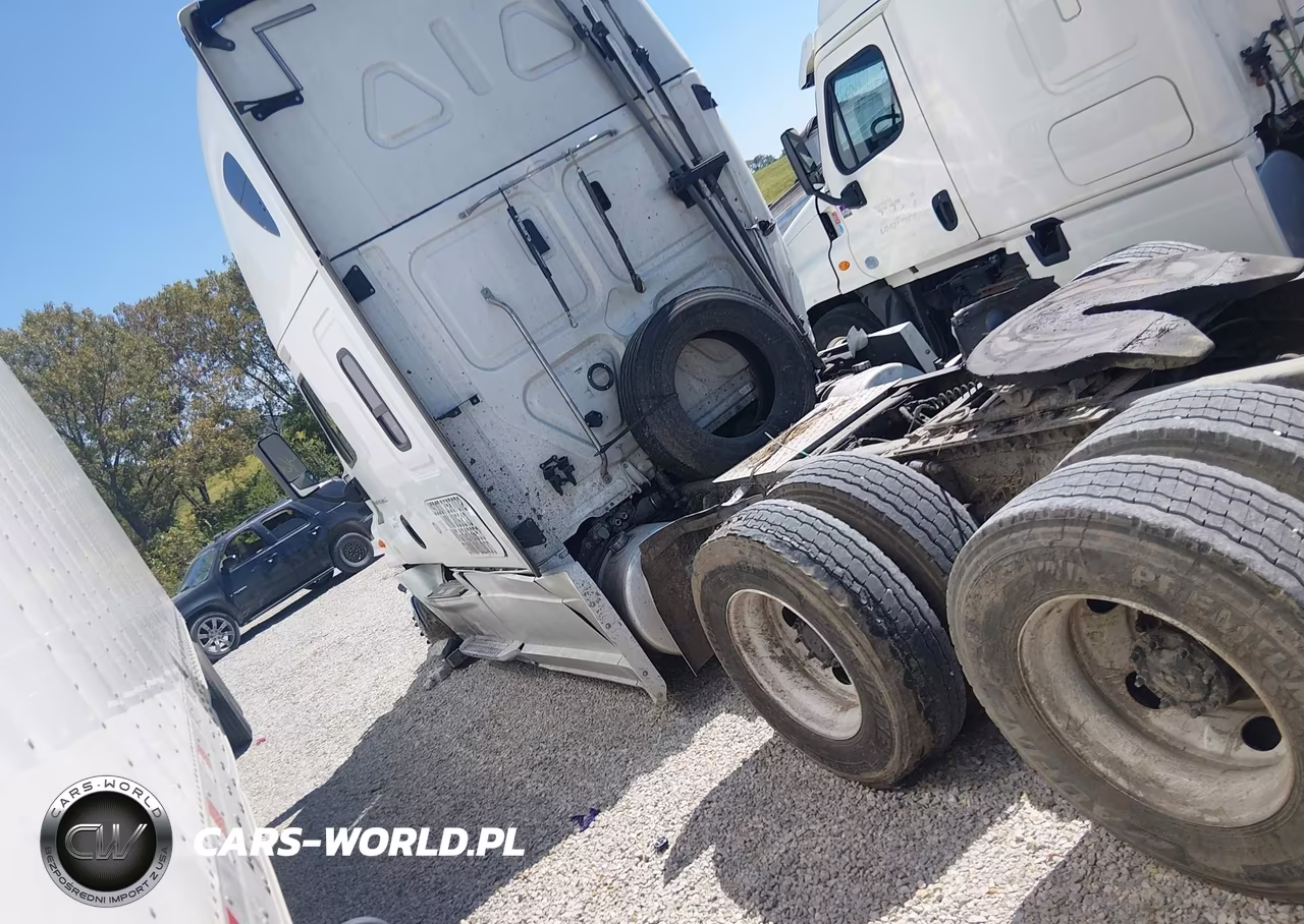 2018 Freightliner Cascadia 125 VIN:3AKJGLDR7JDJU6813 - 13