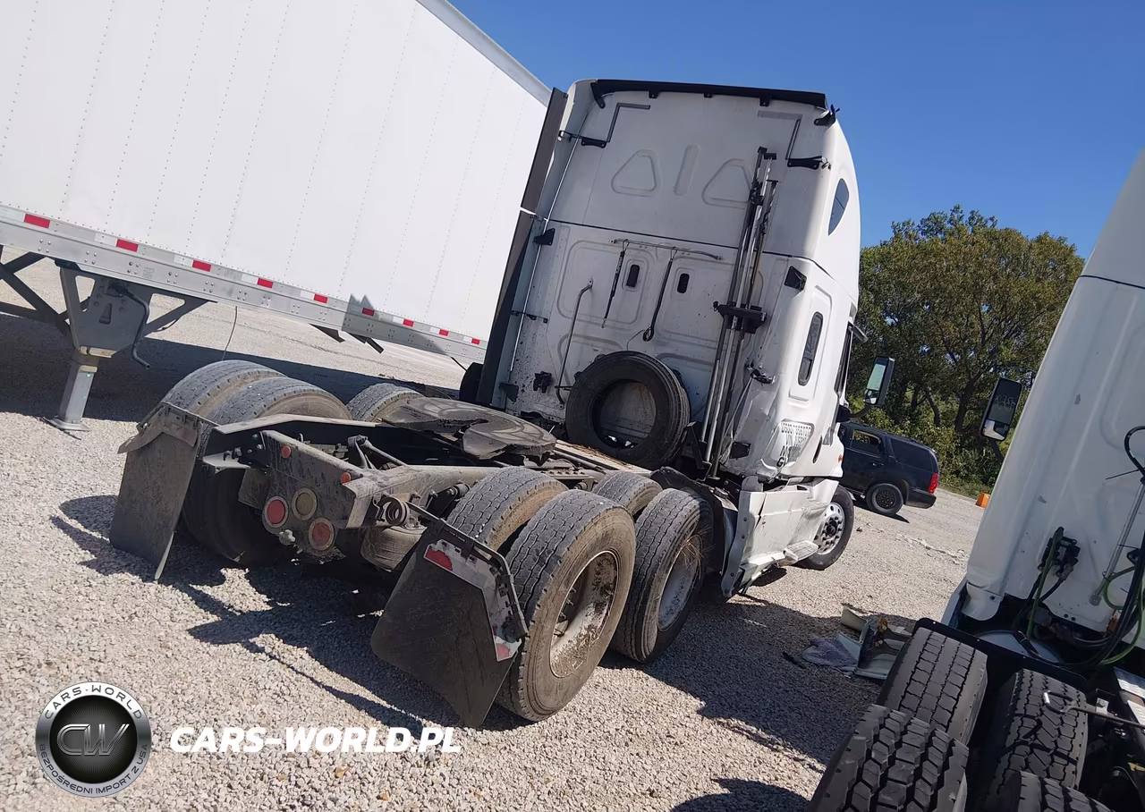 2018 Freightliner Cascadia 125 VIN:3AKJGLDR7JDJU6813 - 4