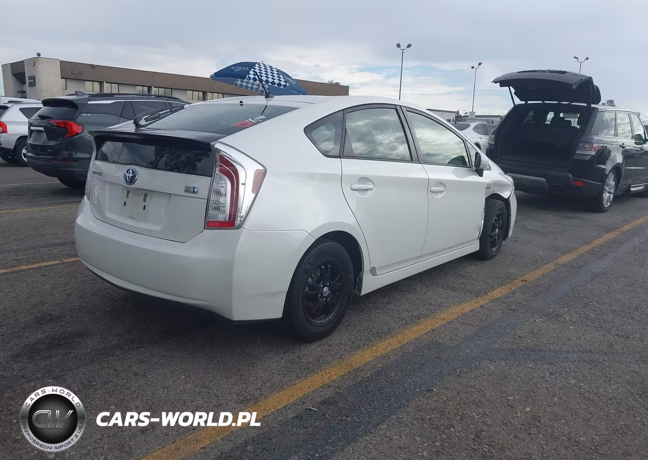 2013 Toyota Prius Two VIN:JTDKN3DU9D5559273 - 4