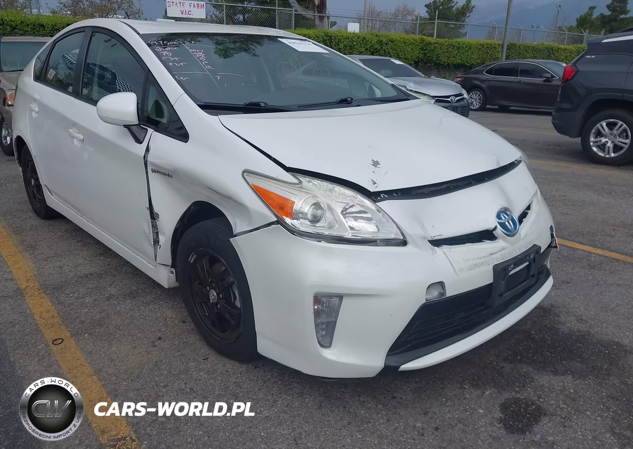 2013 Toyota Prius Two VIN:JTDKN3DU9D5559273 - 6