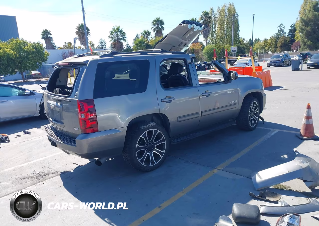 2009 Chevrolet Tahoe Lt1 VIN:1GNEC23349R273733 - 4