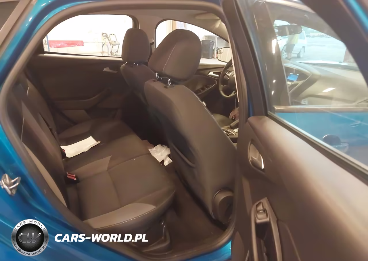 2014 Ford Focus Se VIN:1FADP3K24EL401222 - 8