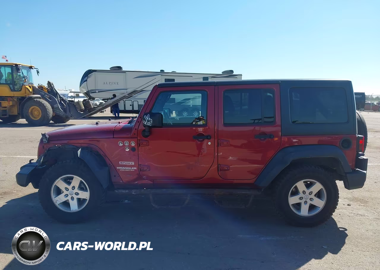 2013 Jeep Wrangler Unlimited Sport VIN:1C4BJWDG5DL615485 - 14