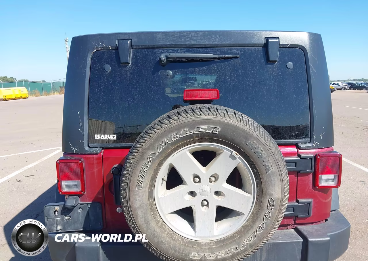 2013 Jeep Wrangler Unlimited Sport VIN:1C4BJWDG5DL615485 - 16