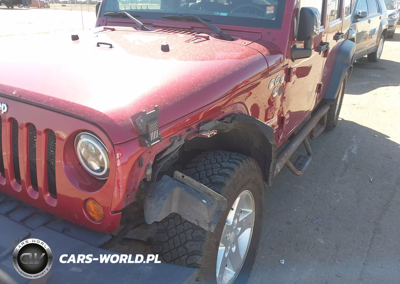 2013 Jeep Wrangler Unlimited Sport VIN:1C4BJWDG5DL615485 - 6