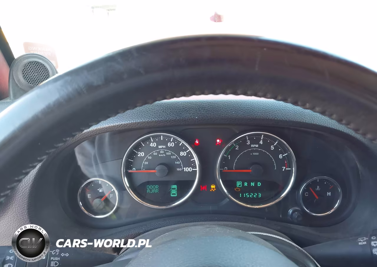 2013 Jeep Wrangler Unlimited Sport VIN:1C4BJWDG5DL615485 - 7