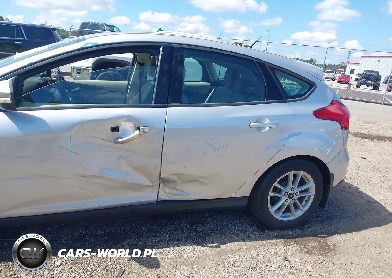 2016 Ford Focus Se VIN:1FADP3K2XGL249112 - 6
