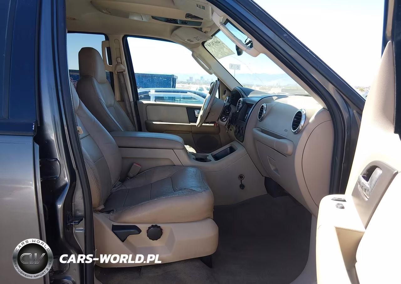 2003 Ford Expedition Xlt VIN:1FMPU16L03LC23390 - 5