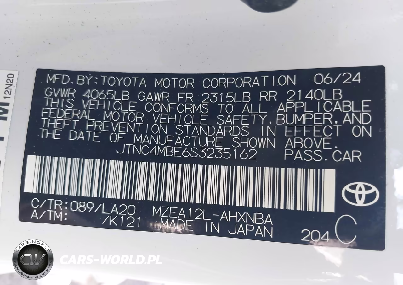 2025 Toyota Corolla Xse VIN:JTNC4MBE6S3235162 - 9