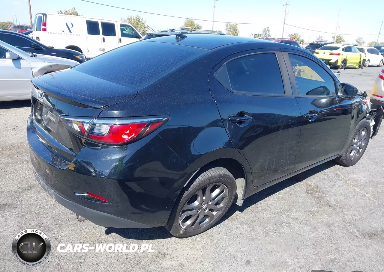 2020 Toyota Yaris Le VIN:3MYDLBYV1LY715966 - 4
