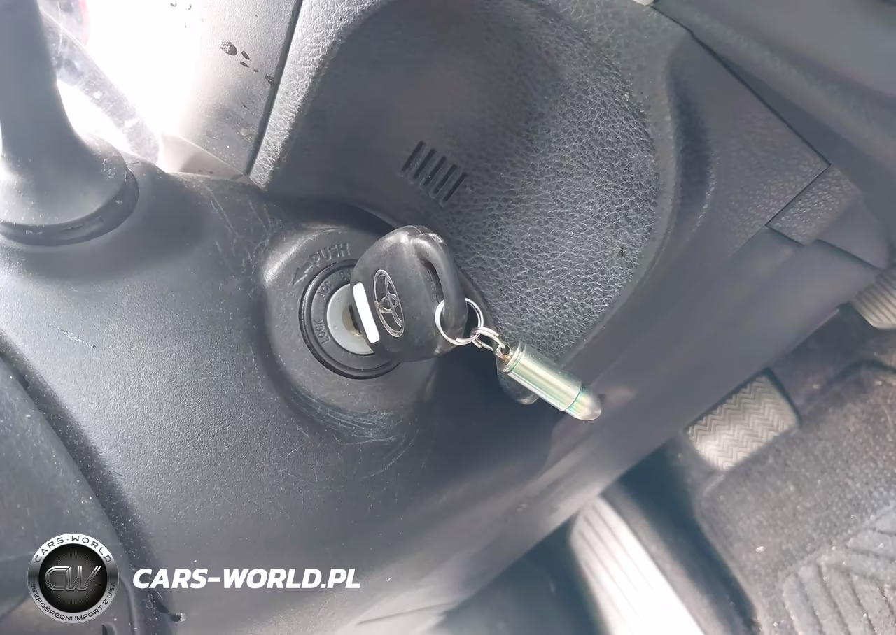 2014 Toyota Corolla Le Plus VIN:5YFBURHE1EP100445 - 11
