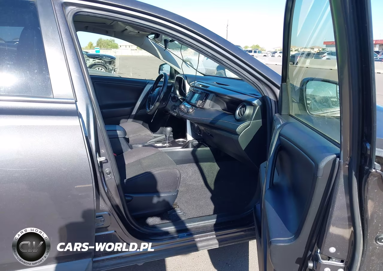 2018 Toyota Rav4 Xle VIN:JTMWFREV1JJ172342 - 5