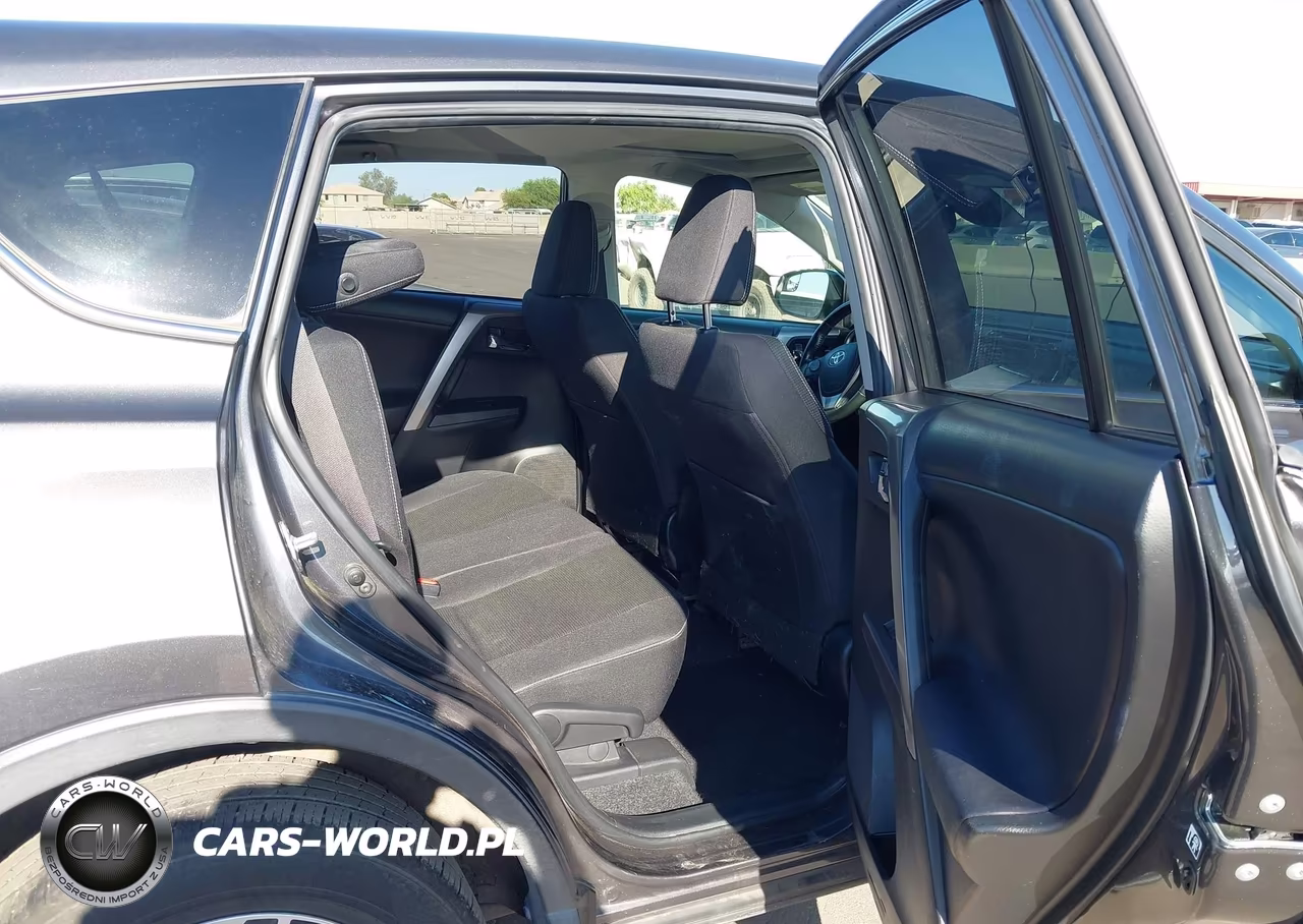 2018 Toyota Rav4 Xle VIN:JTMWFREV1JJ172342 - 8