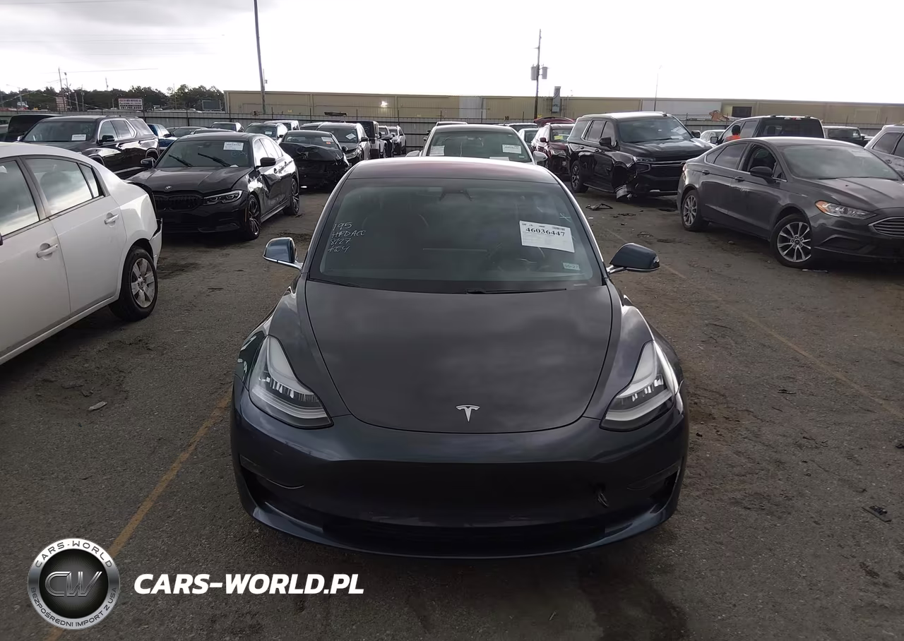 2018 Tesla Model 3 Long Range-Mid Range VIN:5YJ3E1EA2JF018900 - 11