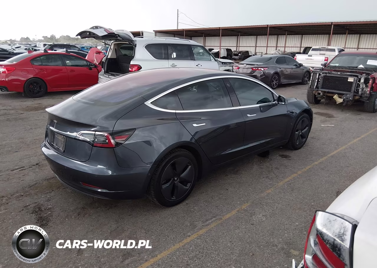 2018 Tesla Model 3 Long Range-Mid Range VIN:5YJ3E1EA2JF018900 - 4