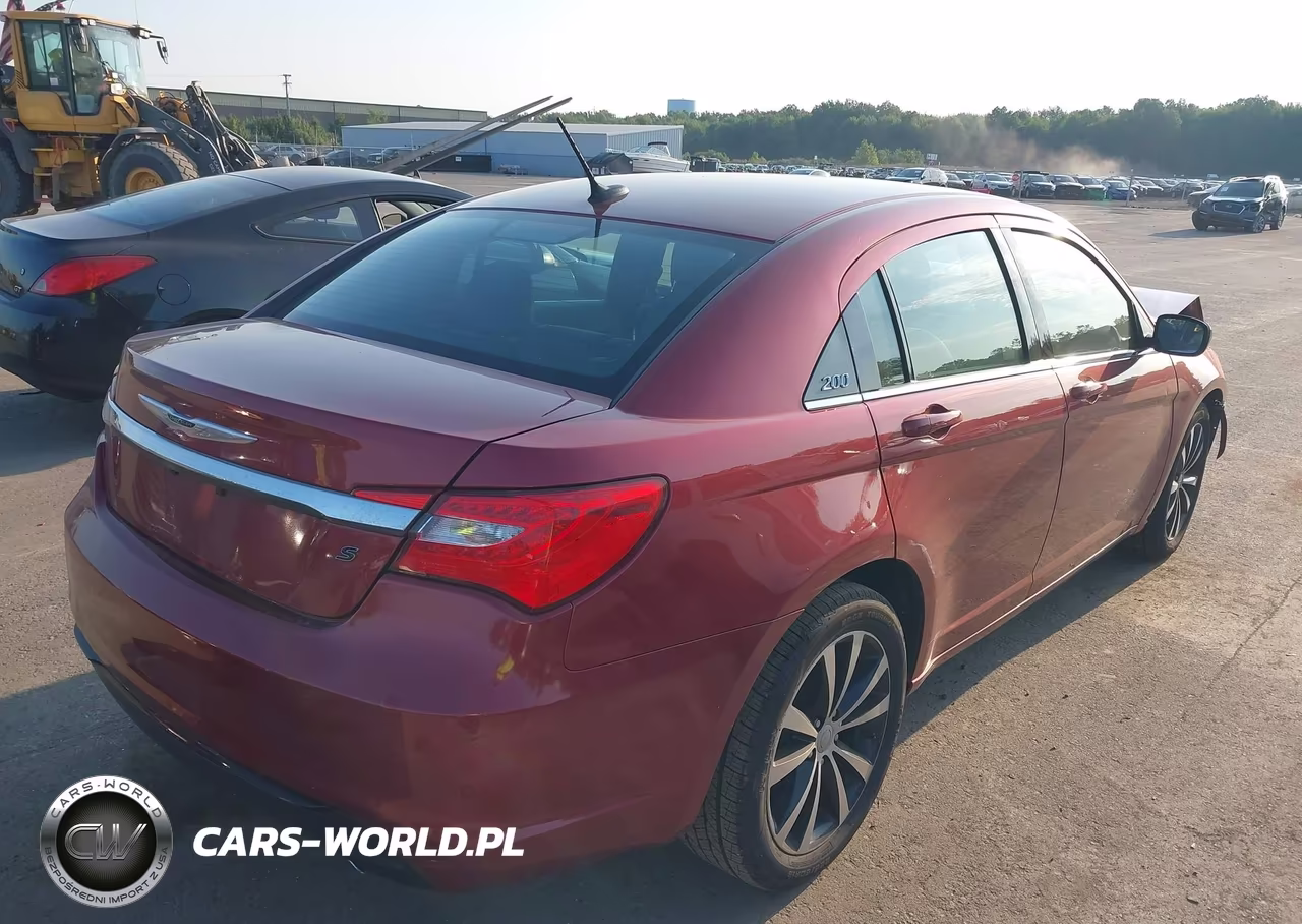 2014 Chrysler 200 Limited VIN:1C3CCBCG9EN183695 - 4