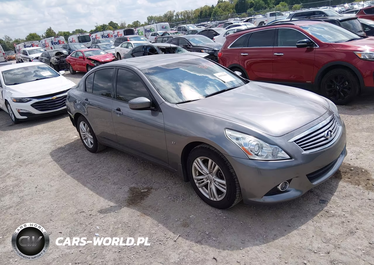 2015 Infiniti Q40