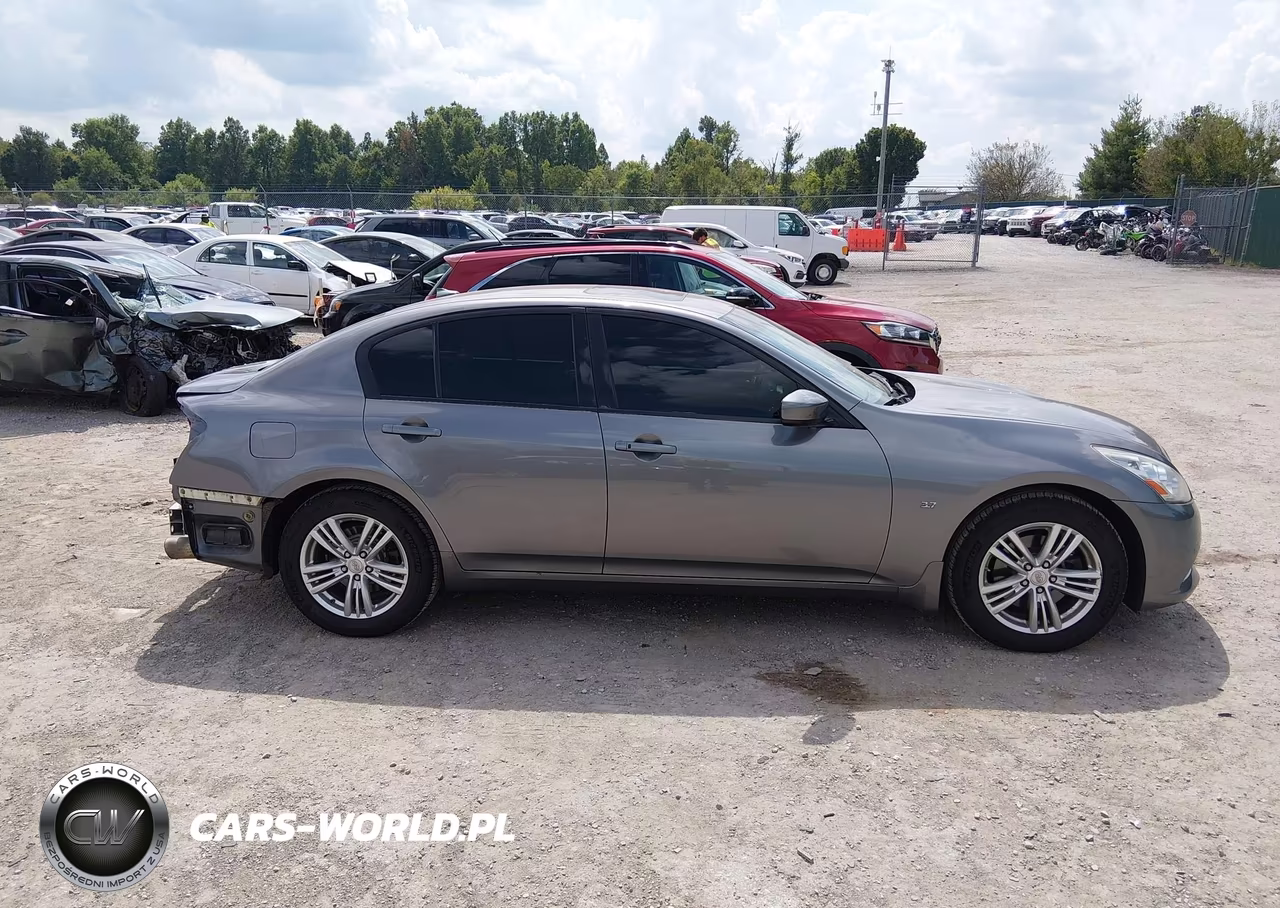 2015 Infiniti Q40 VIN:JN1CV6AR6FM651507 - 13