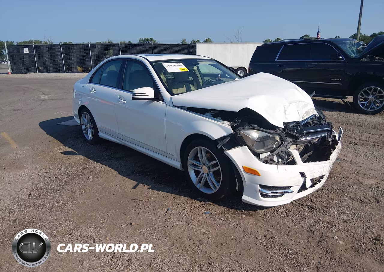 2014 Mercedes-Benz C 250 Sport VIN:WDDGF4HB9EA928181 - 1