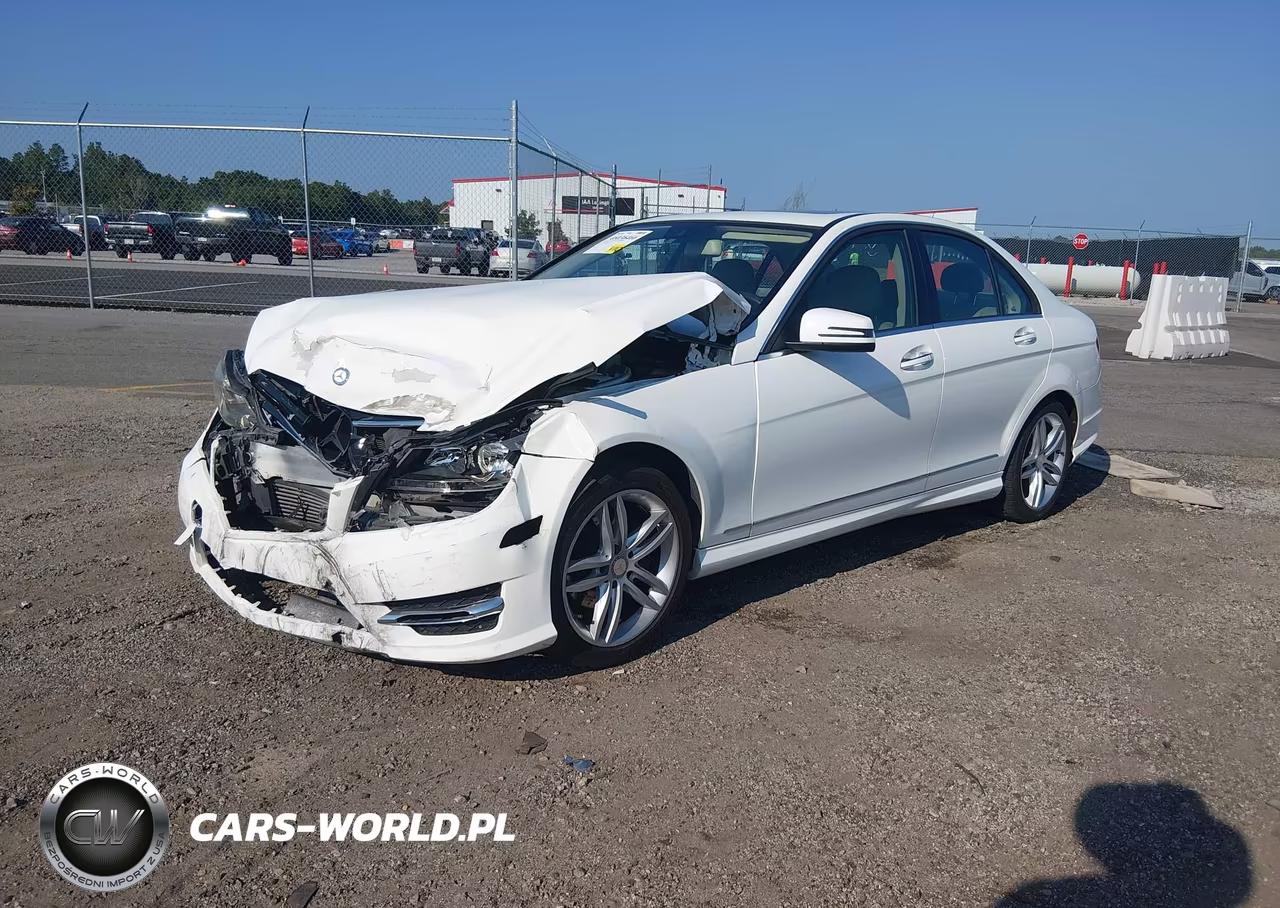 2014 Mercedes-Benz C 250 Sport VIN:WDDGF4HB9EA928181 - 2