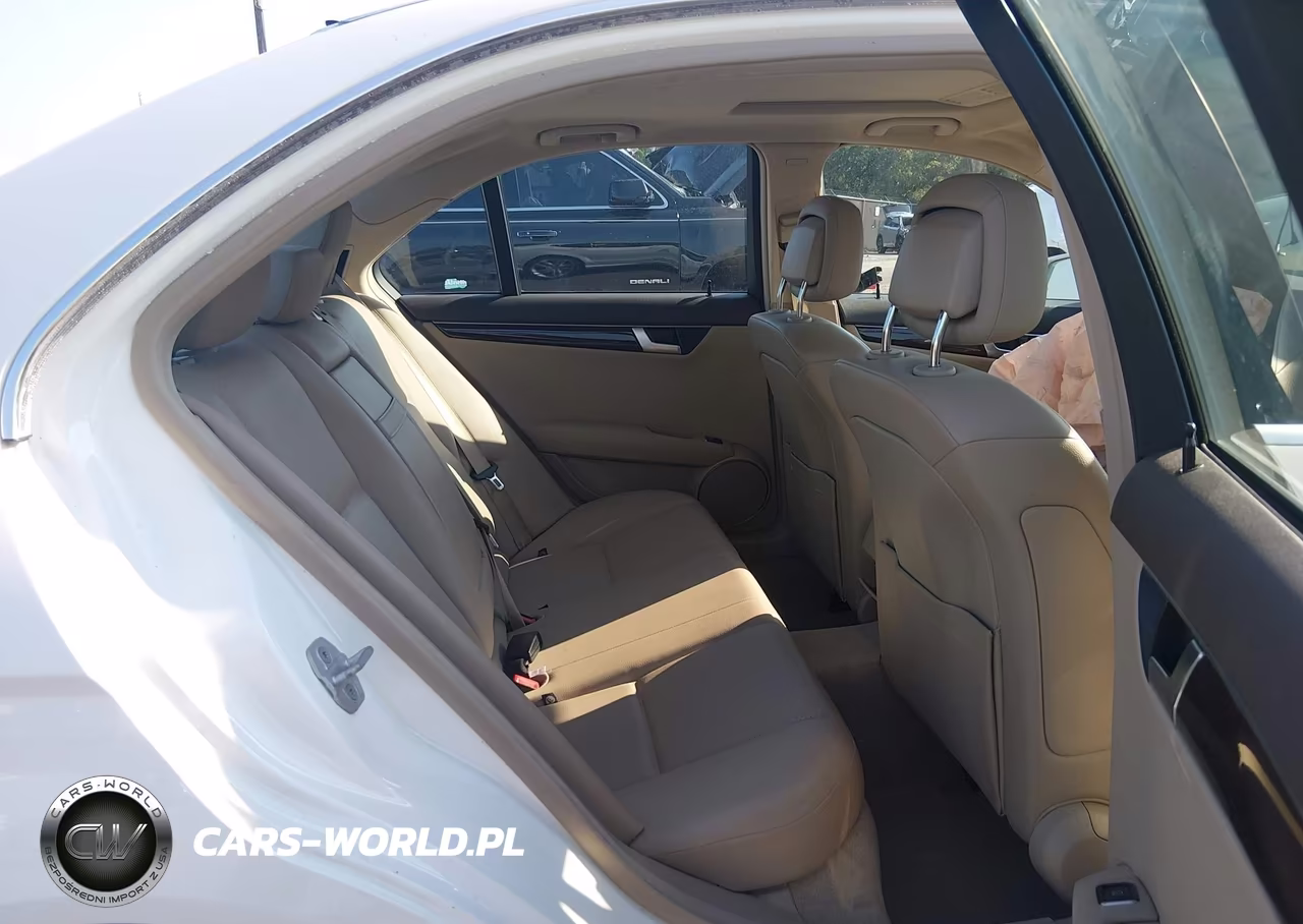 2014 Mercedes-Benz C 250 Sport VIN:WDDGF4HB9EA928181 - 8