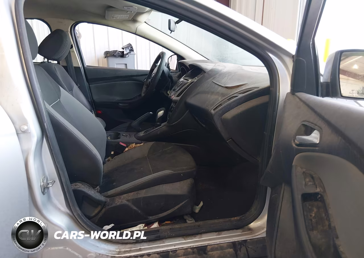 2014 Ford Focus Se VIN:1FADP3F27EL420518 - 5
