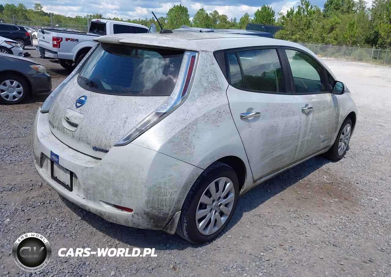 2015 Nissan Leaf S VIN:1N4AZOCPOFC324176 - 4