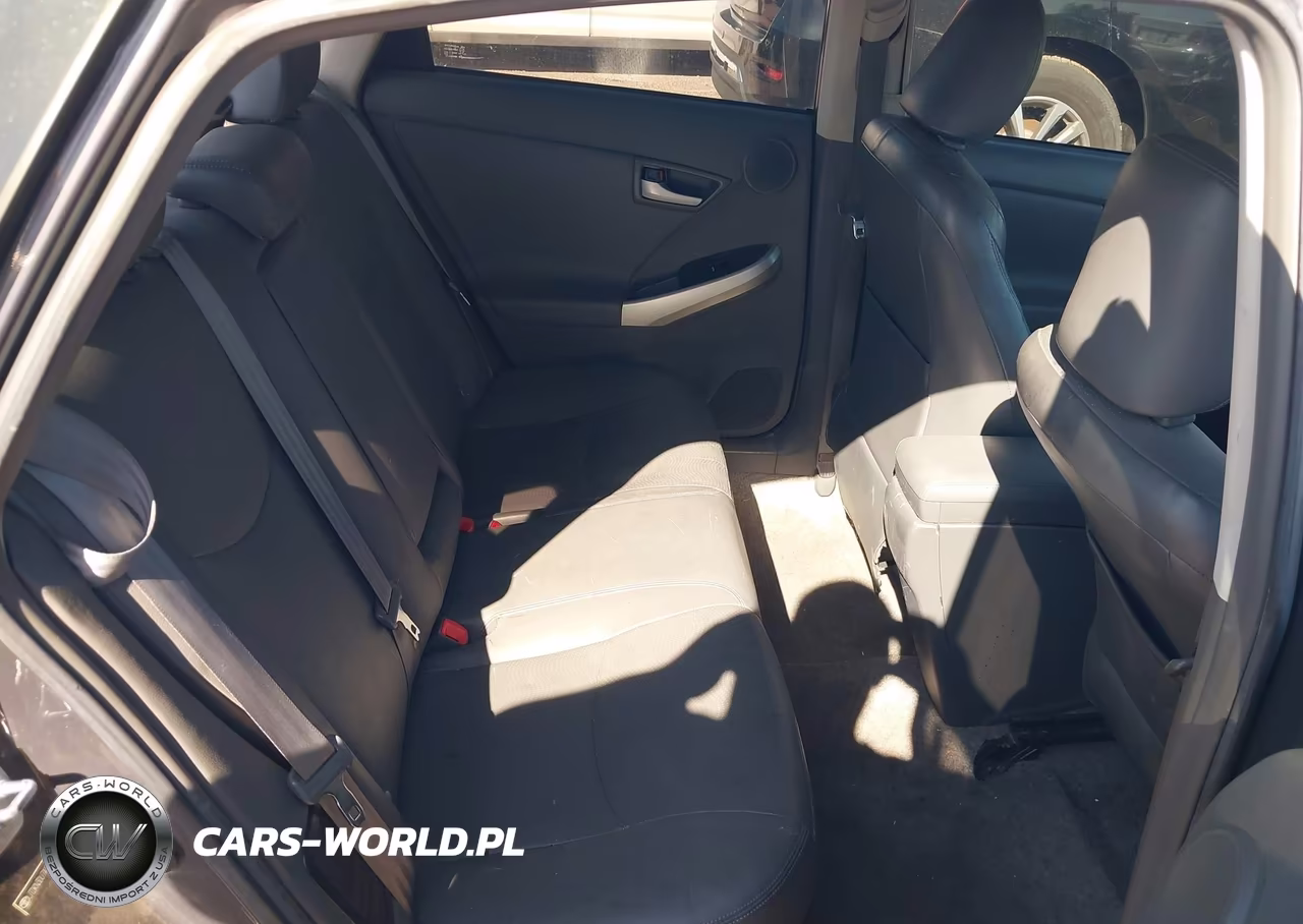 2010 Toyota Prius V VIN:JTDKN3DU7A0008929 - 8