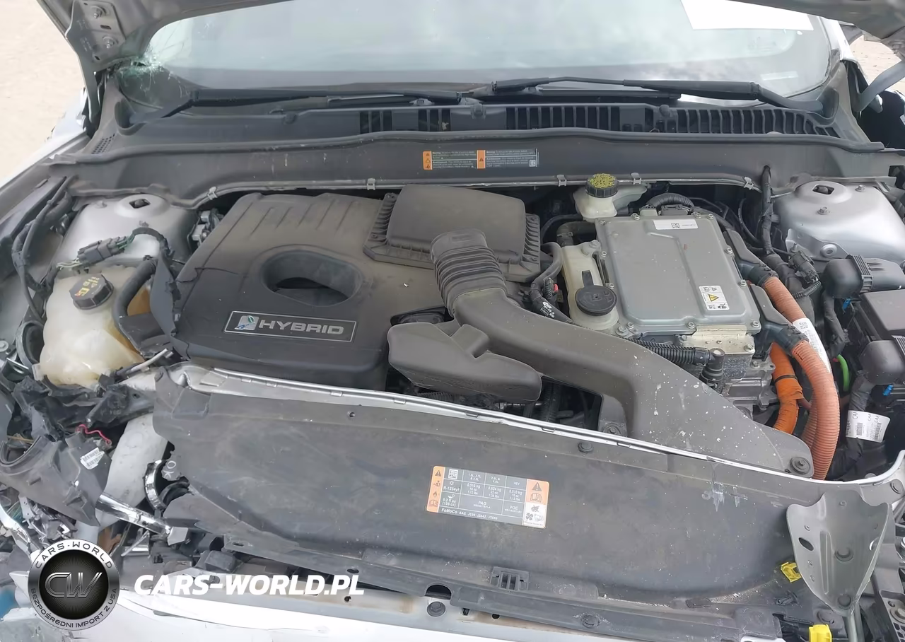 2018 Ford Fusion Hybrid S VIN:3FA6P0UUXJR100827 - 10