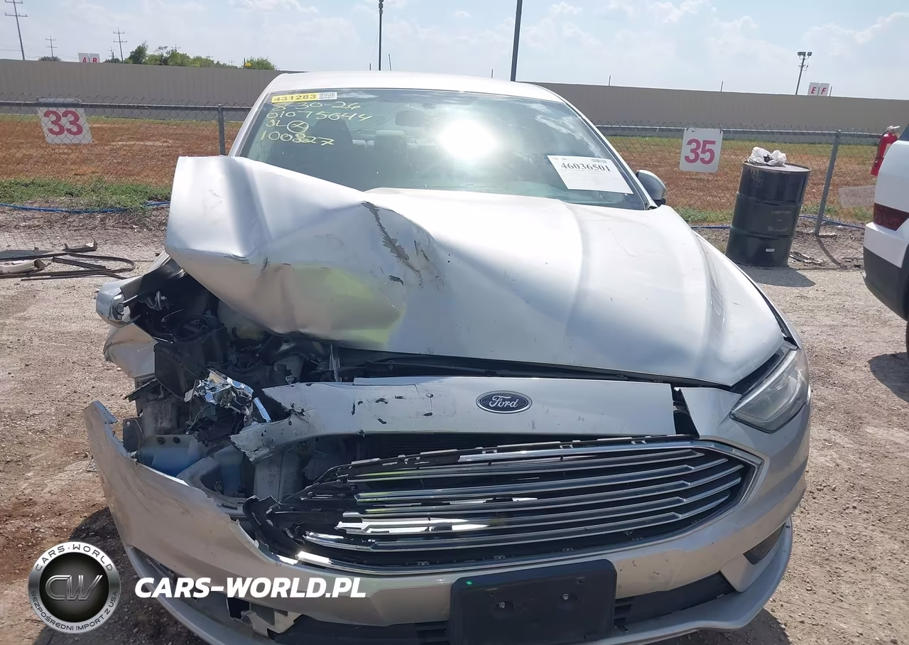 2018 Ford Fusion Hybrid S VIN:3FA6P0UUXJR100827 - 12
