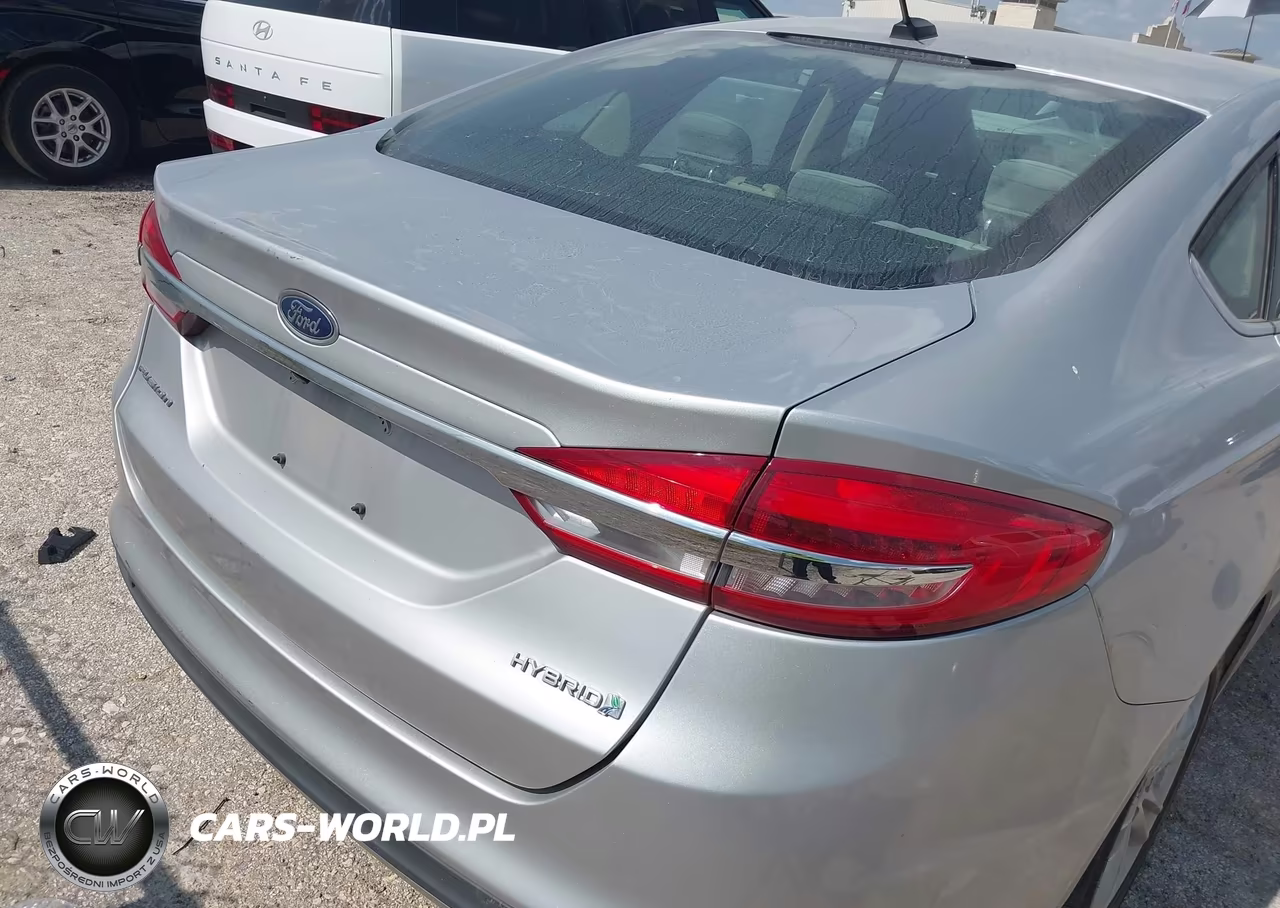 2018 Ford Fusion Hybrid S VIN:3FA6P0UUXJR100827 - 16
