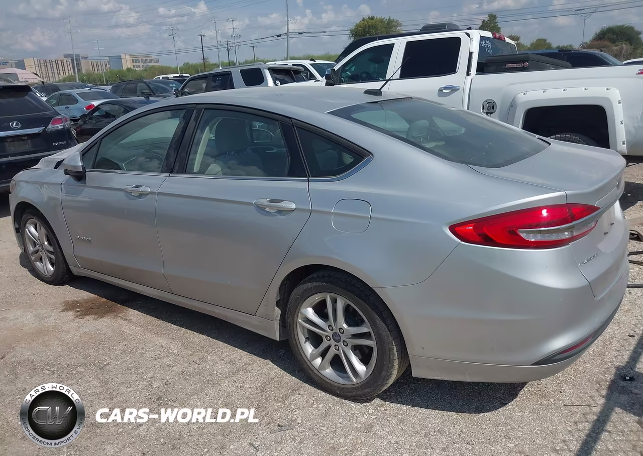 2018 Ford Fusion Hybrid S VIN:3FA6P0UUXJR100827 - 3